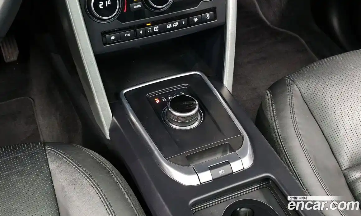 Land Rover Discovery Sport 2017 2.0 гидро в Москве № 1013458, фото 9