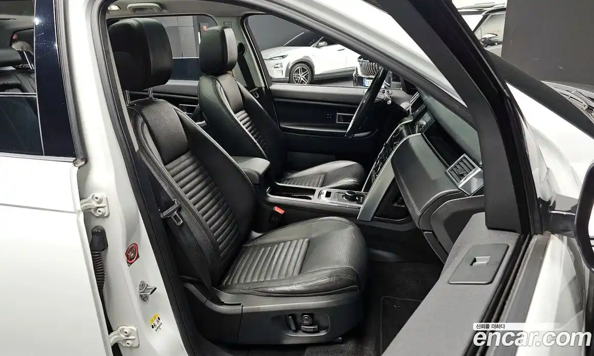 Land Rover Discovery Sport 2017 2.0 гидро в Москве № 1013458, фото 10