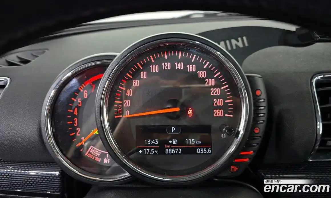 Mini Clubman 2016 1.5 гидро в Москве № 1013947, фото 8