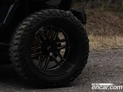 Jeep Wrangler 2023 2.0 гидро в Москве № 1014829, миниатюра 5