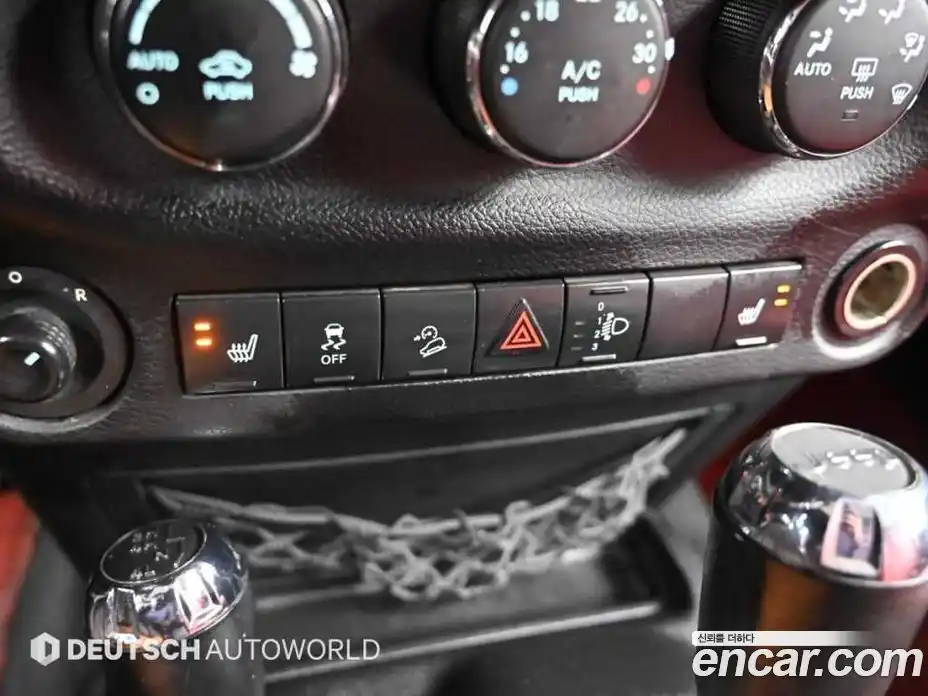 Jeep Wrangler 2012 2.8 гидро в Москве № 1015153, фото 17