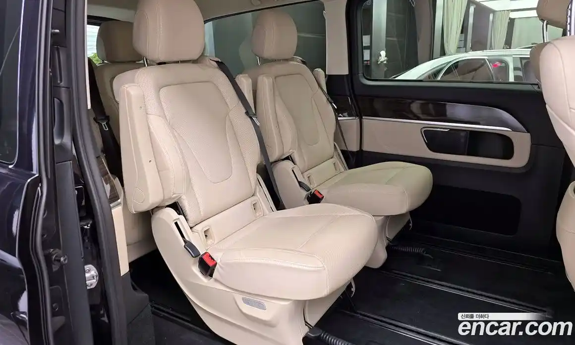 Mercedes-Benz V-Class 2023 1.9 гидро в Москве № 136571, фото 12