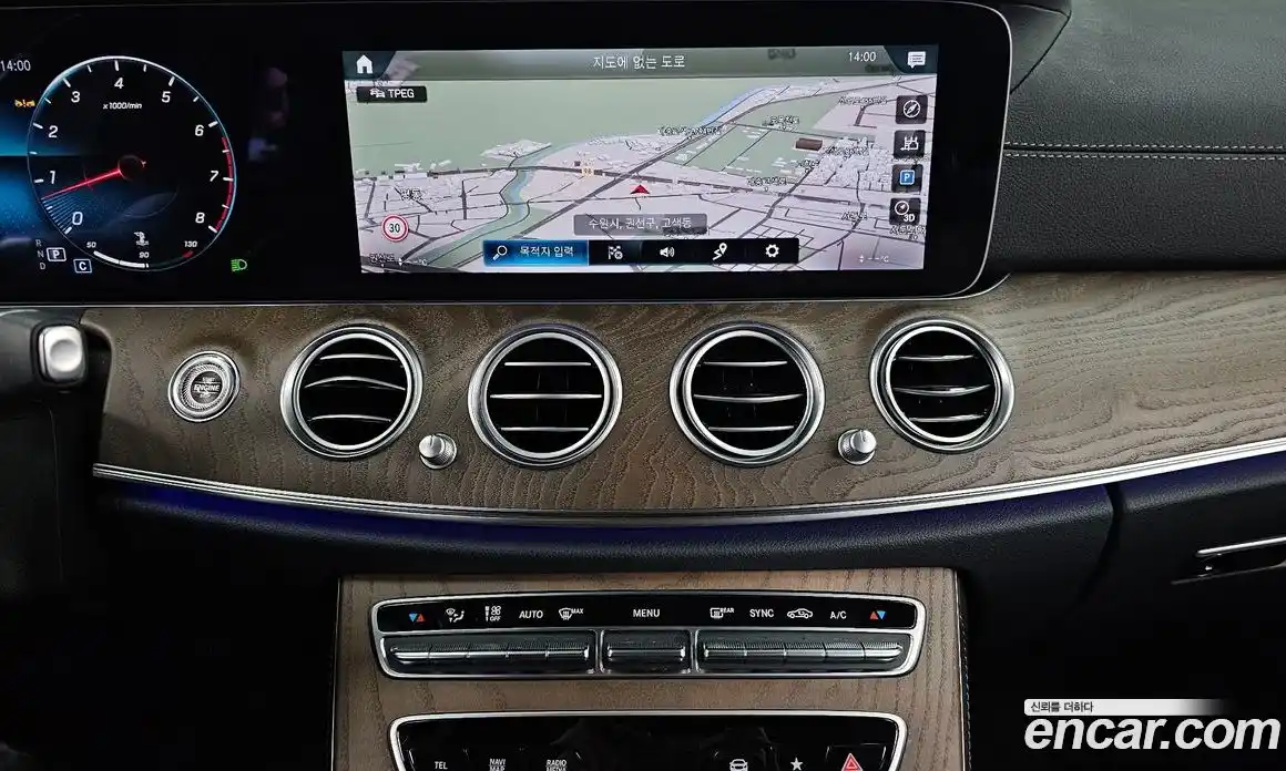 Mercedes-Benz E-Class 2022 2.0 гидро в Москве № 140301, фото 14