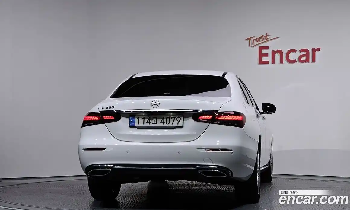 Mercedes-Benz E-Class 2022 2.0 гидро в Москве № 140301, фото 4