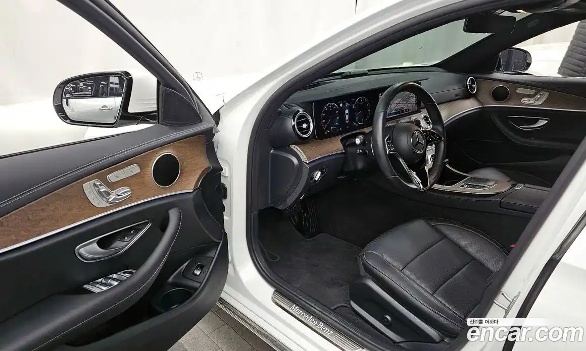 Mercedes-Benz E-Class 2022 2.0 гидро в Москве № 140301, фото 10