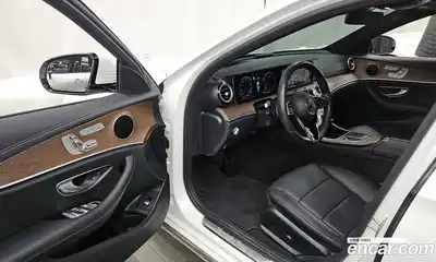 Mercedes-Benz E-Class 2022 2.0 гидро в Москве № 140301, миниатюра 10