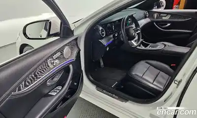Mercedes-Benz E-Class 2022 2.0 гидро в Москве № 141303, миниатюра 11
