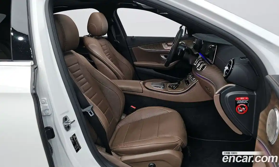 Mercedes-Benz E-Class 2022 2.0 гидро в Москве № 142326, фото 10