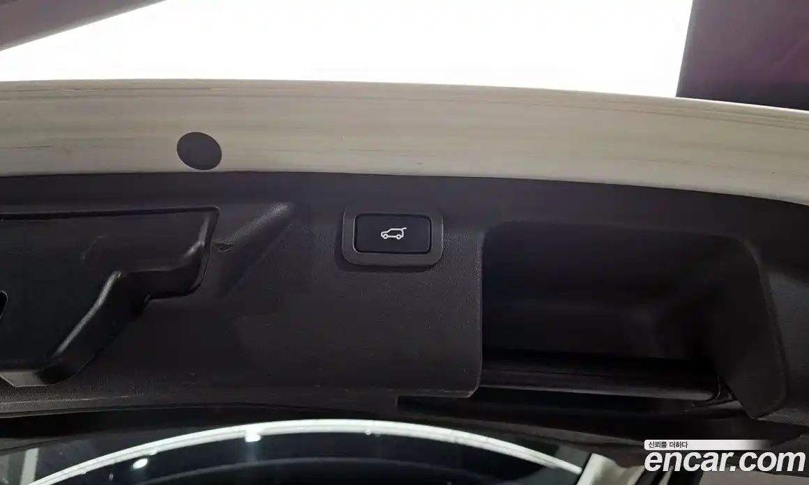 Land Rover Discovery Sport 2015 2.0 гидро в Москве № 153857, фото 19