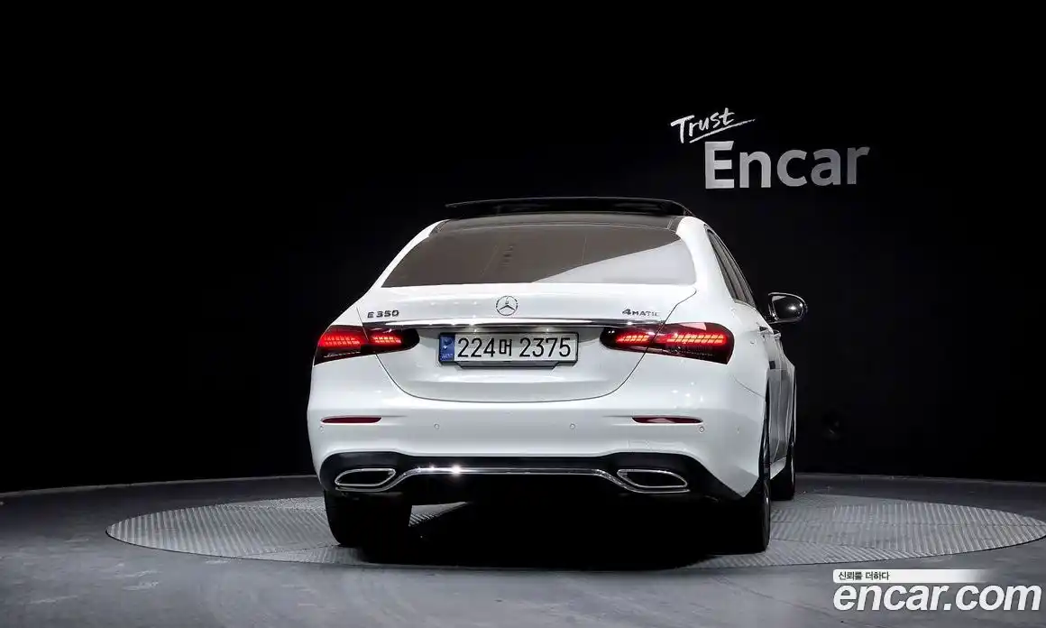 Mercedes-Benz E-Class 2022 2.0 гидро в Москве, фото 4