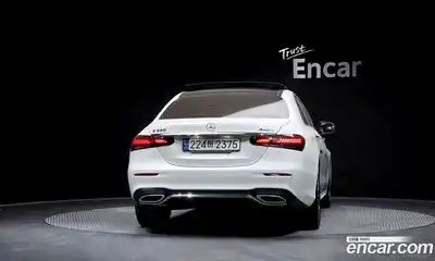 Mercedes-Benz E-Class 2022 2.0 гидро в Москве, миниатюра 4