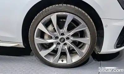 Audi A4 2023 2.0 гидро в Москве № 162443, миниатюра 5