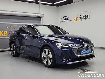Audi e-tron 2022 гидро в Москве № 163212, миниатюра 4