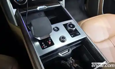 Land Rover Range-Rover 2023 4.4 гидро в Москве № 166136, миниатюра 9