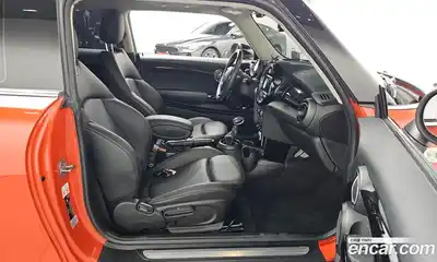 Mini Cooper 2019 1.5 гидро в Москве № 167160, миниатюра 11
