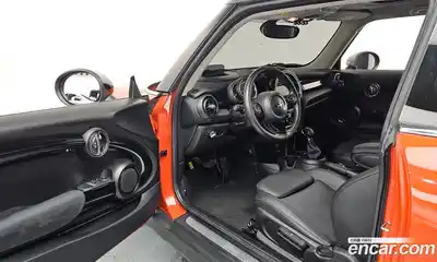 Mini Cooper 2019 1.5 гидро в Москве № 167160, миниатюра 10