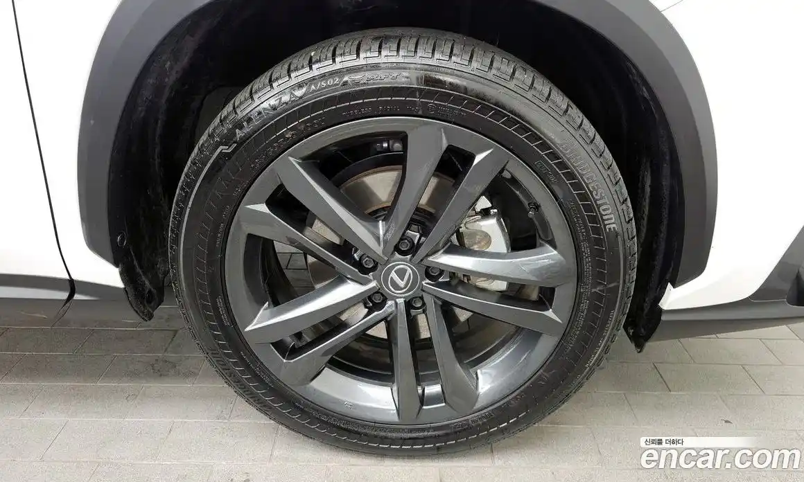 Lexus NX 2024 2.5 гидро в Москве № 168043, фото 5