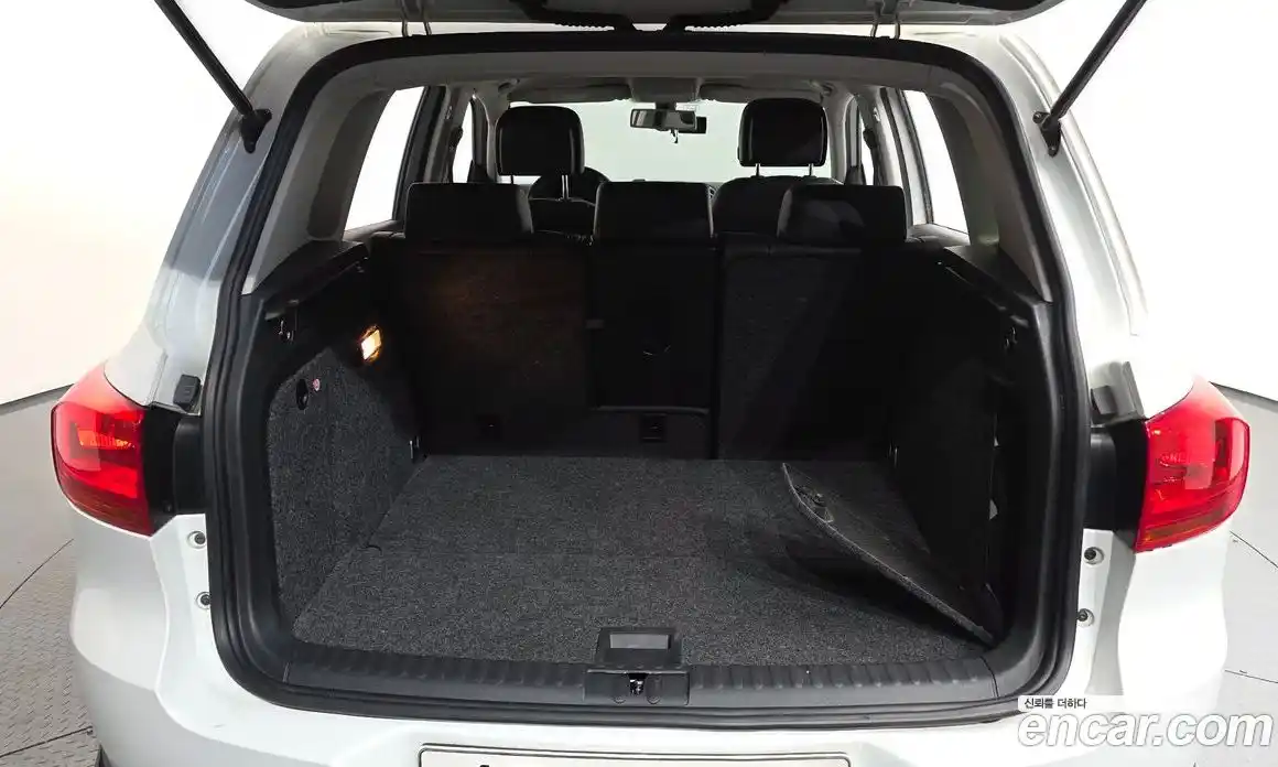 Volkswagen Tiguan 2015 2.0 гидро в Москве № 169041, фото 20