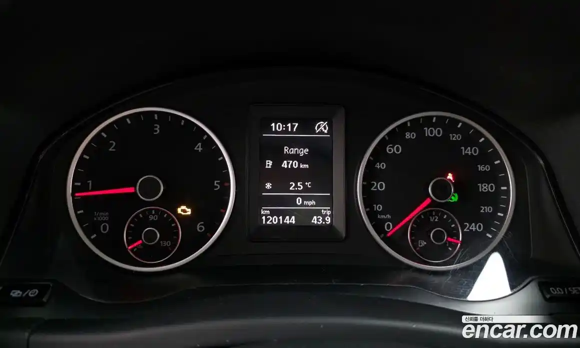 Volkswagen Tiguan 2015 2.0 гидро в Москве № 169041, фото 8