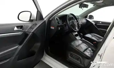 Volkswagen Tiguan 2015 2.0 гидро в Москве № 169041, миниатюра 10