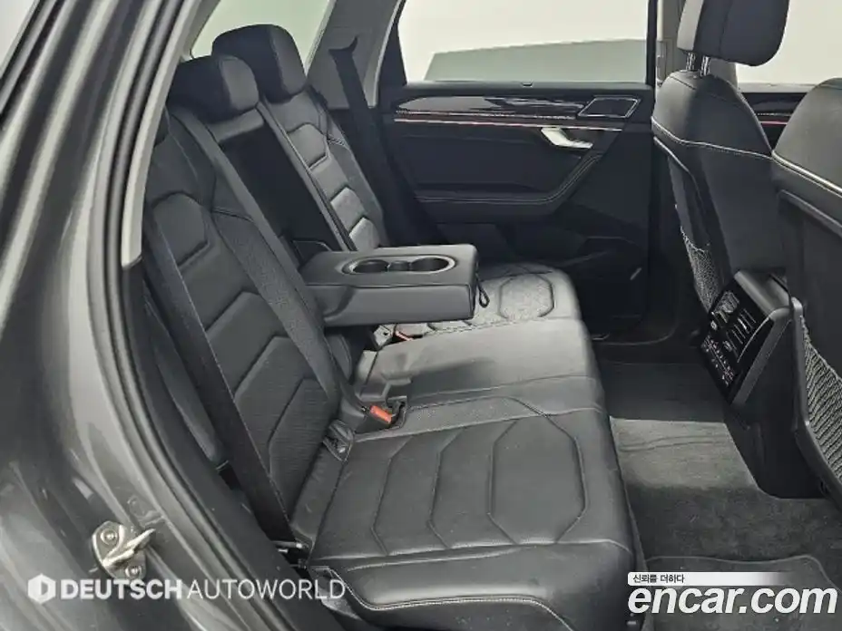 Volkswagen Touareg 2024 3.0 гидро в Москве № 169149, фото 12