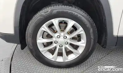 Jeep Cherokee 2018 2.4 гидро в Москве № 169833, миниатюра 5