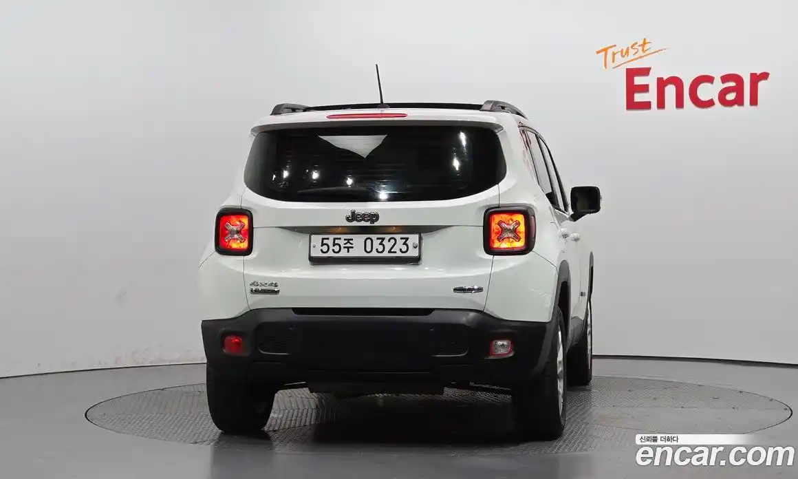 Jeep Renegade 2016 2.0 гидро в Москве № 169853, фото 4