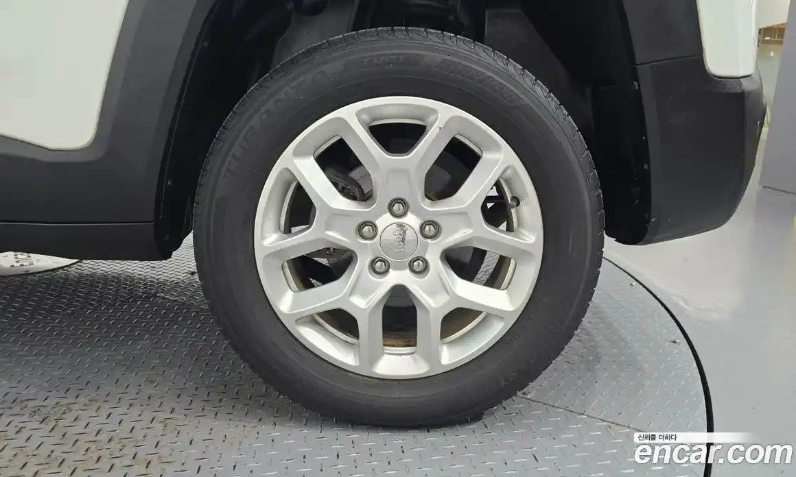 Jeep Renegade 2016 2.0 гидро в Москве № 169853, фото 5