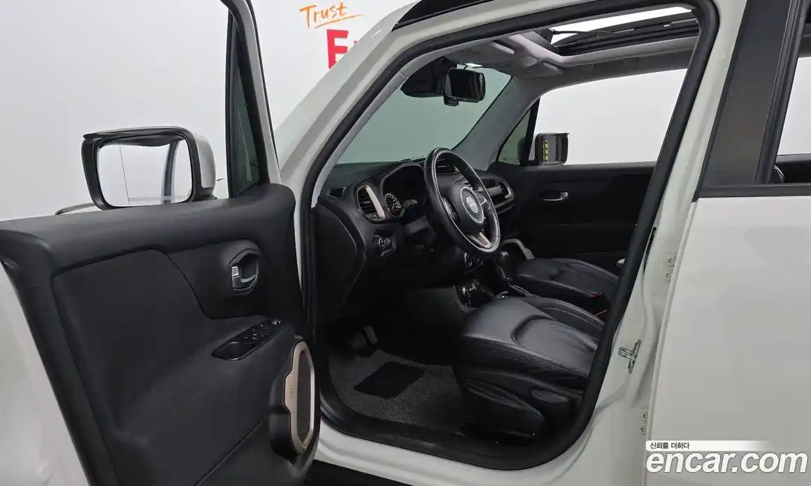 Jeep Renegade 2016 2.0 гидро в Москве № 169853, фото 10