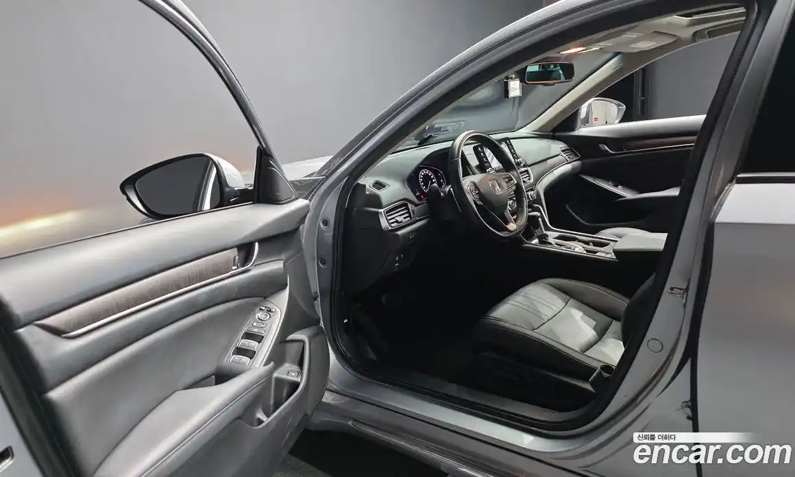 Honda Accord 2020 1.5 гидро в Москве № 170539, фото 10