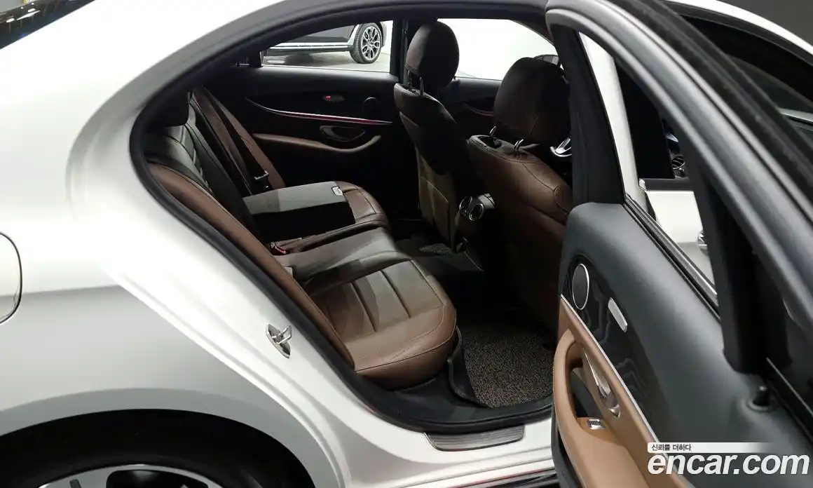 Mercedes-Benz E-Class 2017 1.9 гидро в Москве № 195405, фото 12