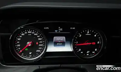Mercedes-Benz E-Class 2017 1.9 гидро в Москве № 195405, миниатюра 8