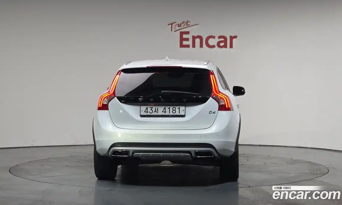 Volvo V60 2017 2.0 гидро в Москве № 196992, фото 4
