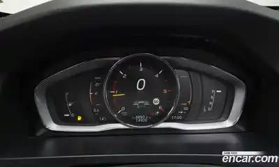Volvo V60 2017 2.0 гидро в Москве № 196992, миниатюра 8