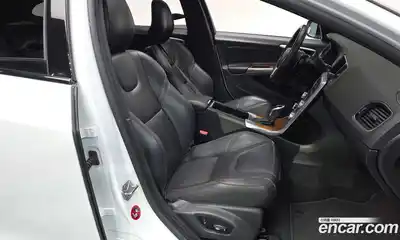 Volvo V60 2017 2.0 гидро в Москве № 196992, миниатюра 10