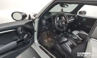 Mini Cooper 2021 2.0 гидро в Москве № 198355, миниатюра 10