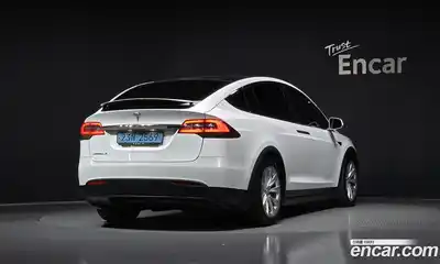 Tesla Model X 2018 0.3 гидро в Москве № 198665, миниатюра 2
