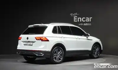 Volkswagen Tiguan 2023 2.0 гидро в Москве № 199038, миниатюра 2