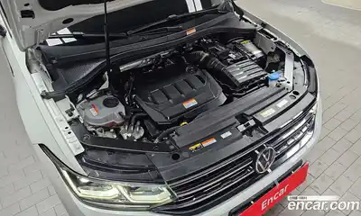Volkswagen Tiguan 2023 2.0 гидро в Москве № 199038, миниатюра 6