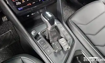 Volkswagen Tiguan 2023 2.0 гидро в Москве № 199038, миниатюра 9