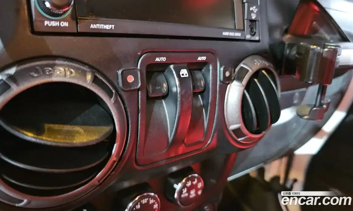 Jeep Wrangler 2017 3.6 гидро в Москве № 199350, фото 17