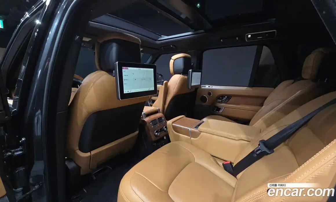 Land Rover Range-Rover 2018 4.4 гидро в Москве № 213499, фото 19