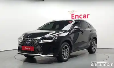 Lexus NX, 2017