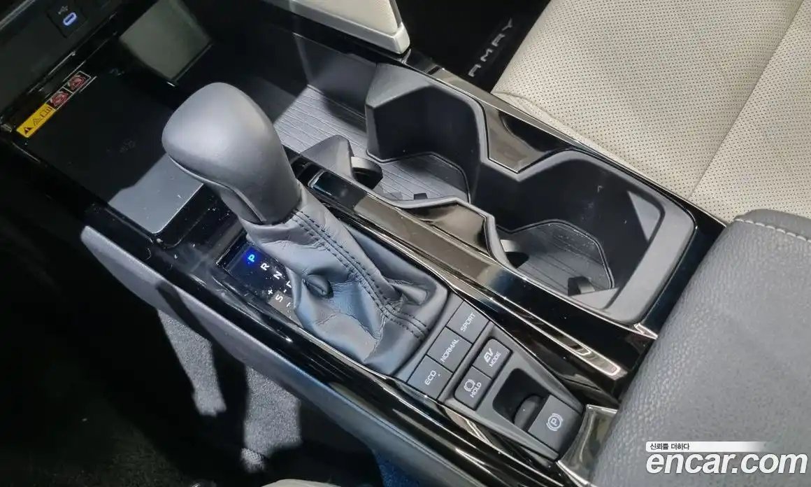 Toyota Camry 2025 2.5 вариатор в Москве № 215588, фото 9