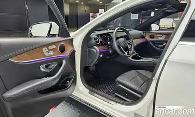 Mercedes-Benz E-Class 2023 2.0 гидро, миниатюра 11