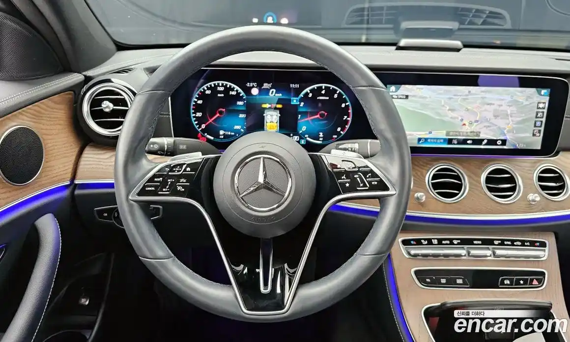 Mercedes-Benz E-Class 2023 2.0 гидро, фото 13