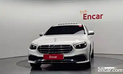 Mercedes-Benz E-Class 2023 2.0 гидро, миниатюра 3