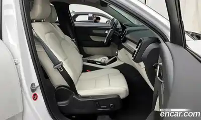 Volvo XC40 2023 2.0 гидро в Москве № 230391, миниатюра 11
