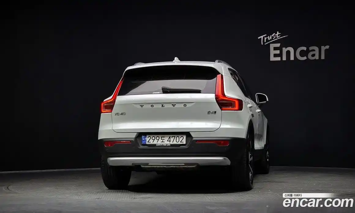 Volvo XC40 2023 2.0 гидро в Москве № 230391, фото 4