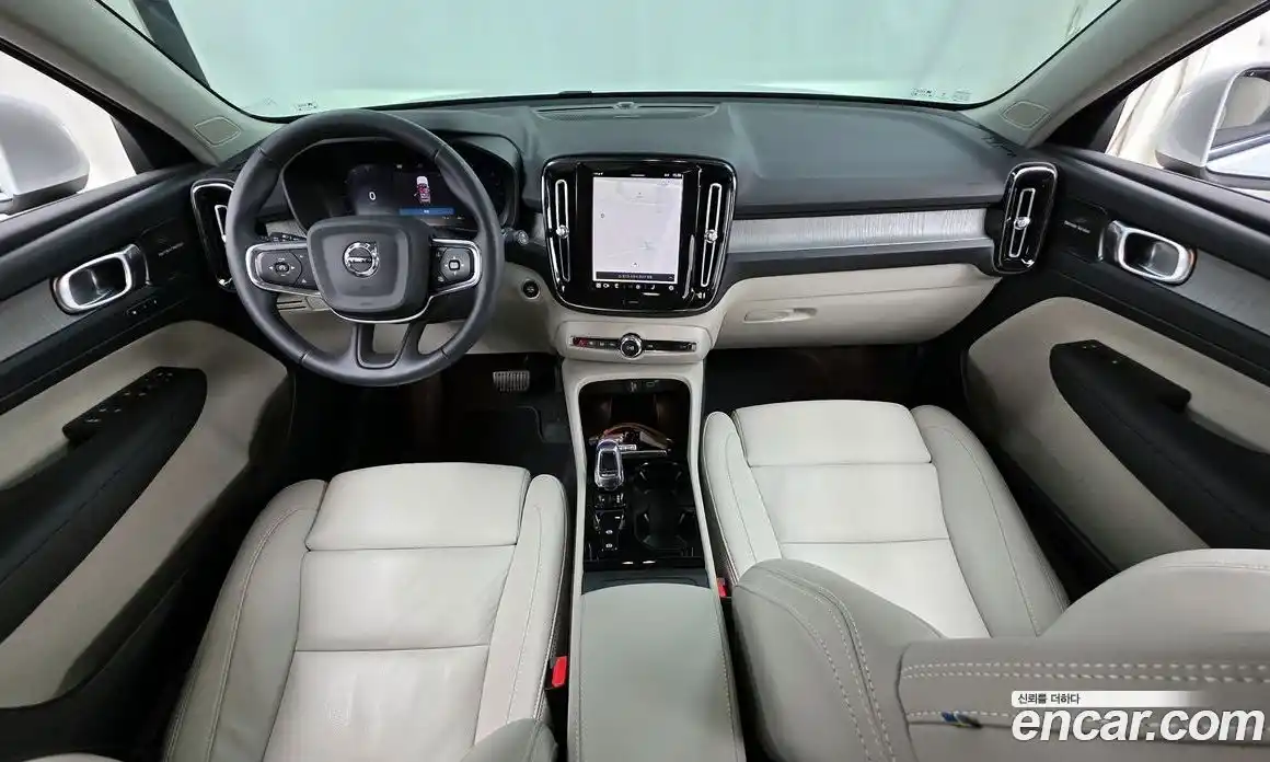 Volvo XC40 2023 2.0 гидро в Москве № 230391, фото 7